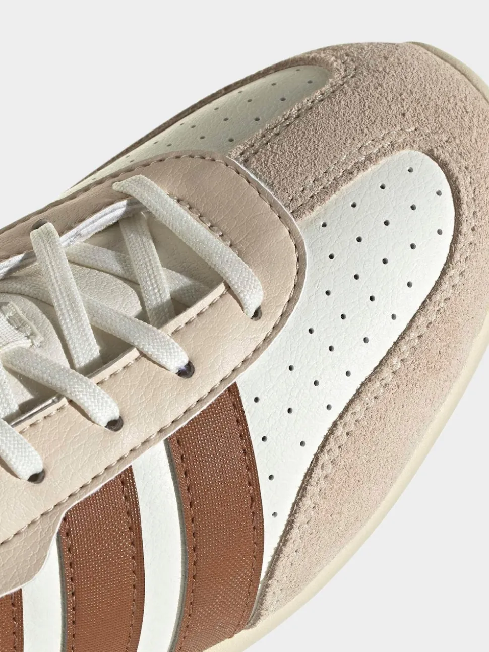 adidas Cream/White Barreda Lo Trainers