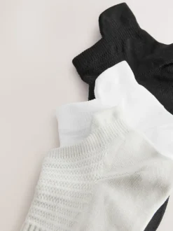 Black & White Blister Resist Trainer Socks 3 Pack