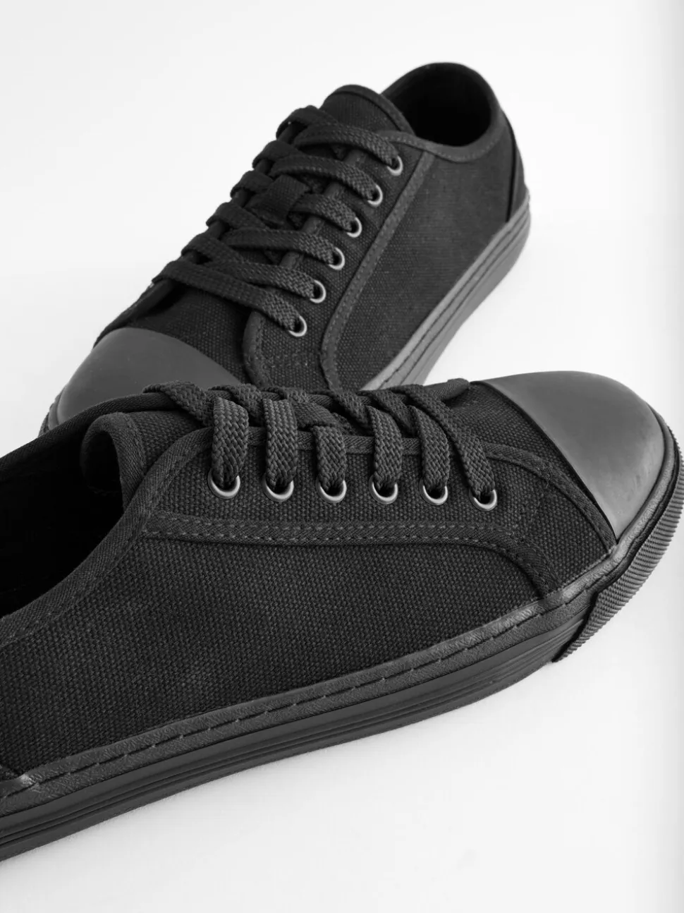 Black Canvas Baseball Trainers
