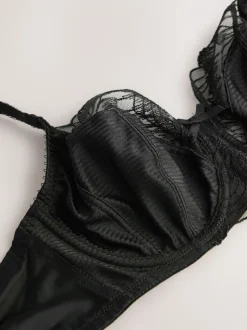 Black DD+ Non Pad Full Cup Side Support Embroidered Bra