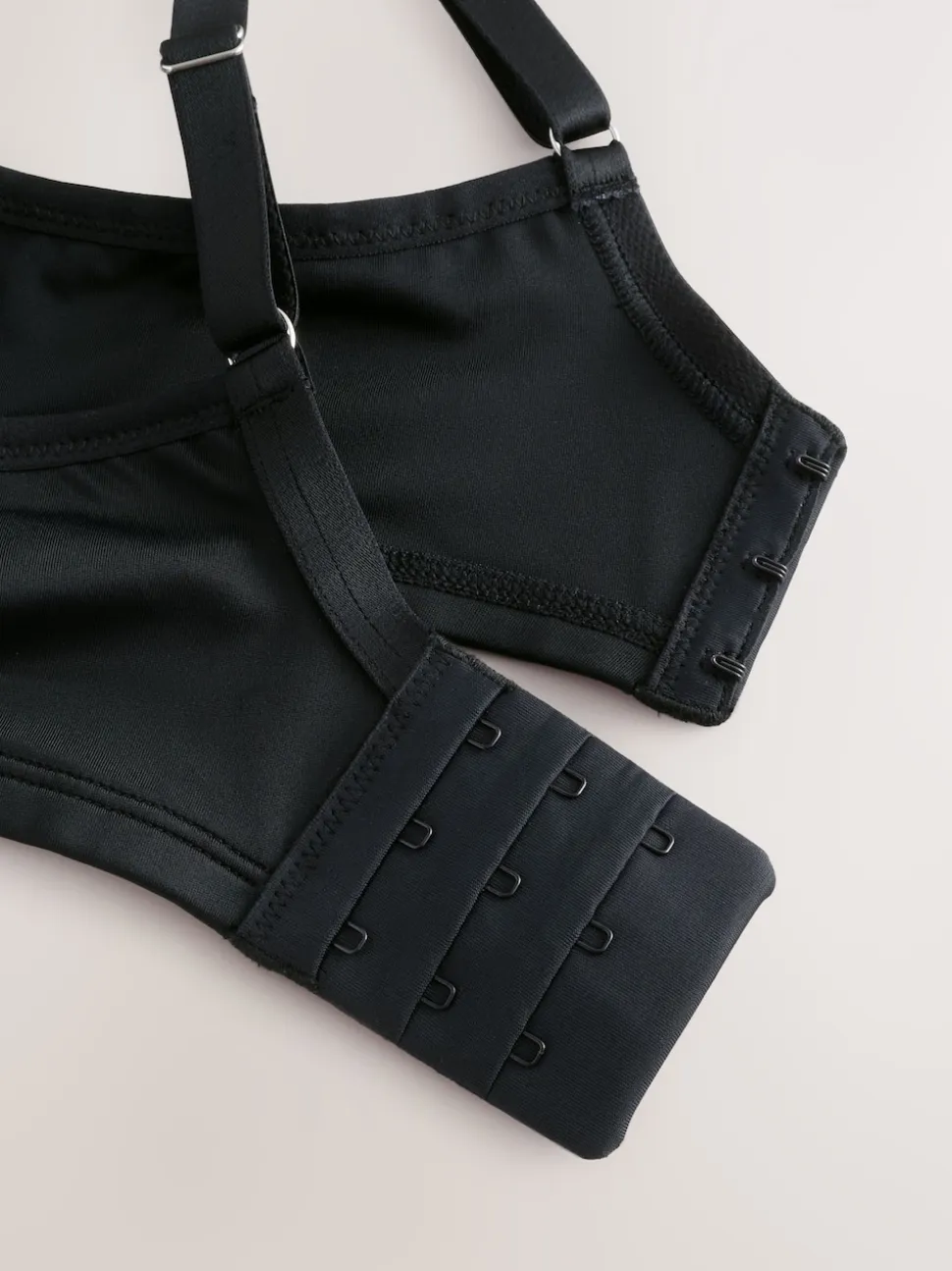 Black DD+ Supersoft Comfort Padded Strap Minimising Full Cup Bra