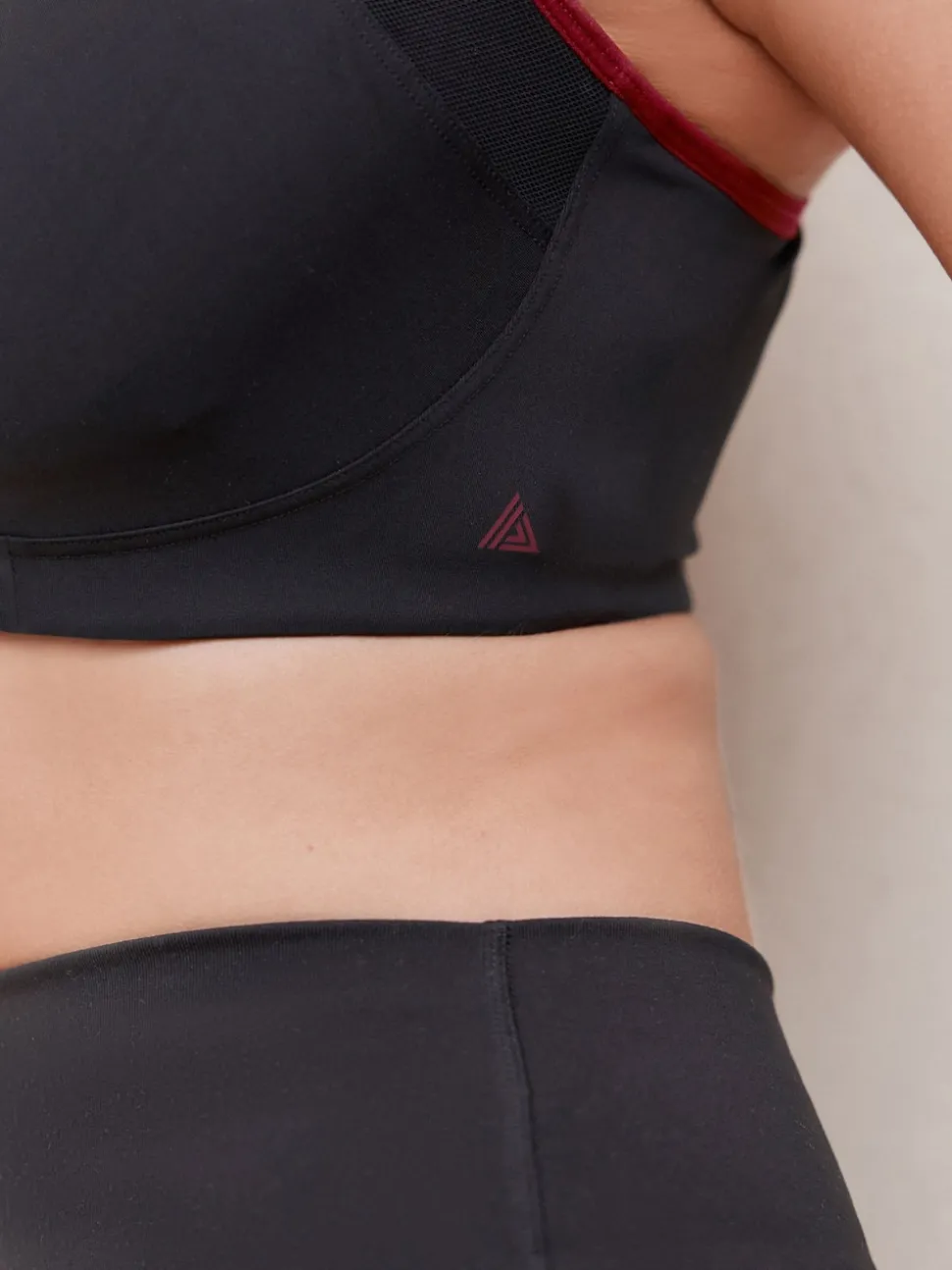 Black F-K Ultimate Support Cushioned Comfort Wired High Impact Sports Bra