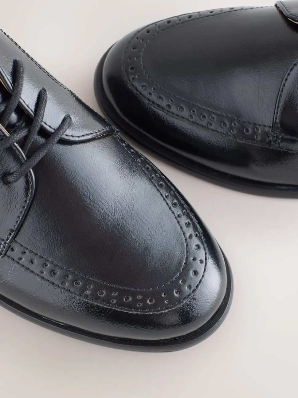 Black Forever Comfort® Formal Round Toe Lace Up Shoes