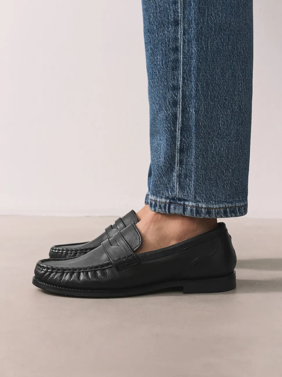 Black Forever Comfort® Leather Ruched Saddle Loafers