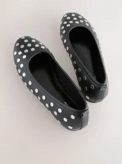Black Forever Comfort® Round Toe Ballerinas