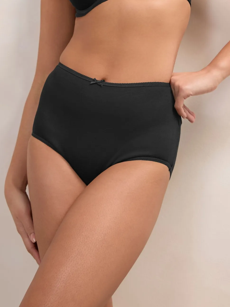 Black Full Brief Cotton Rich Knickers 7 Pack