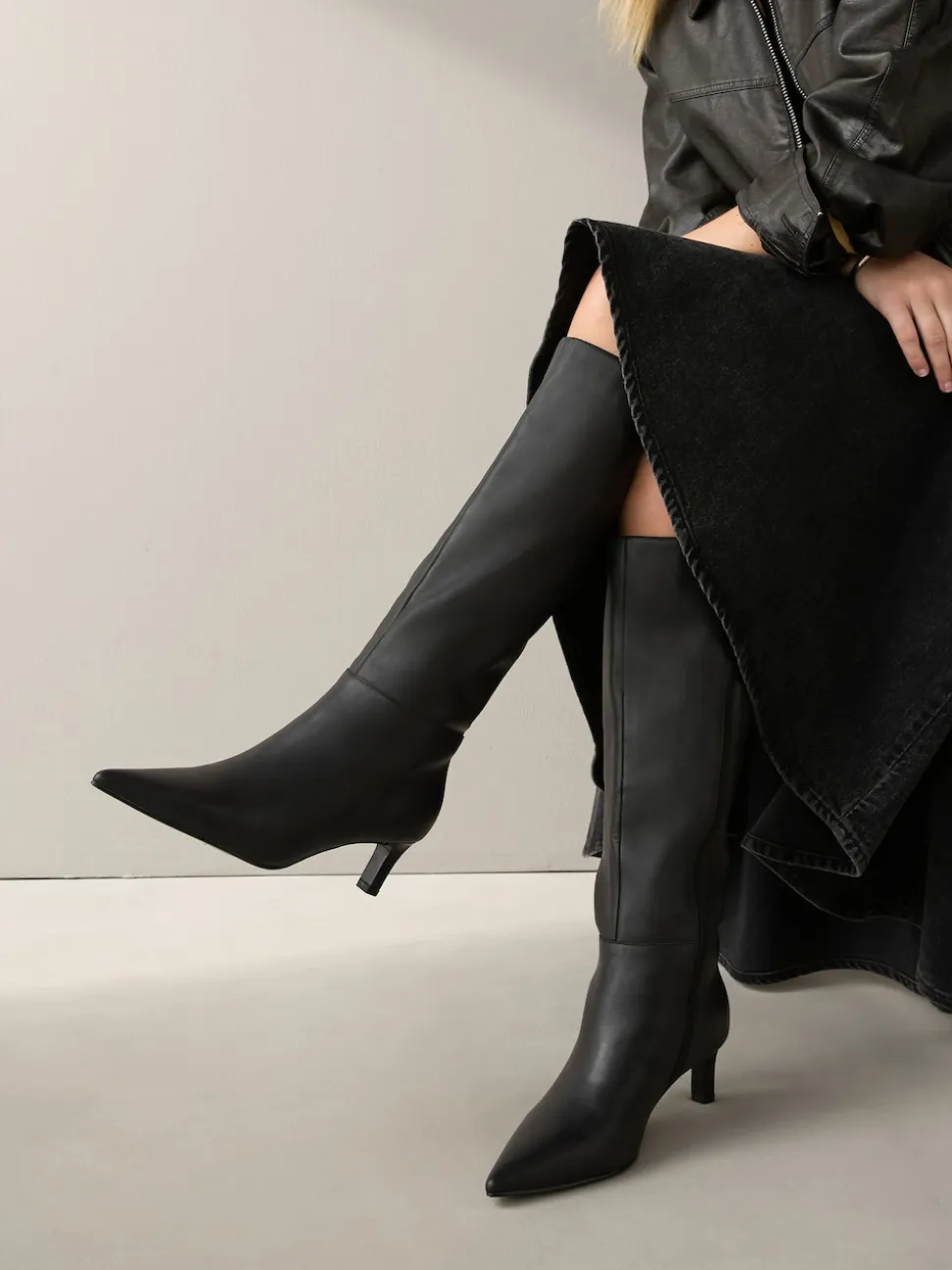 Black Leather Knee High Skinny Heeled Boots