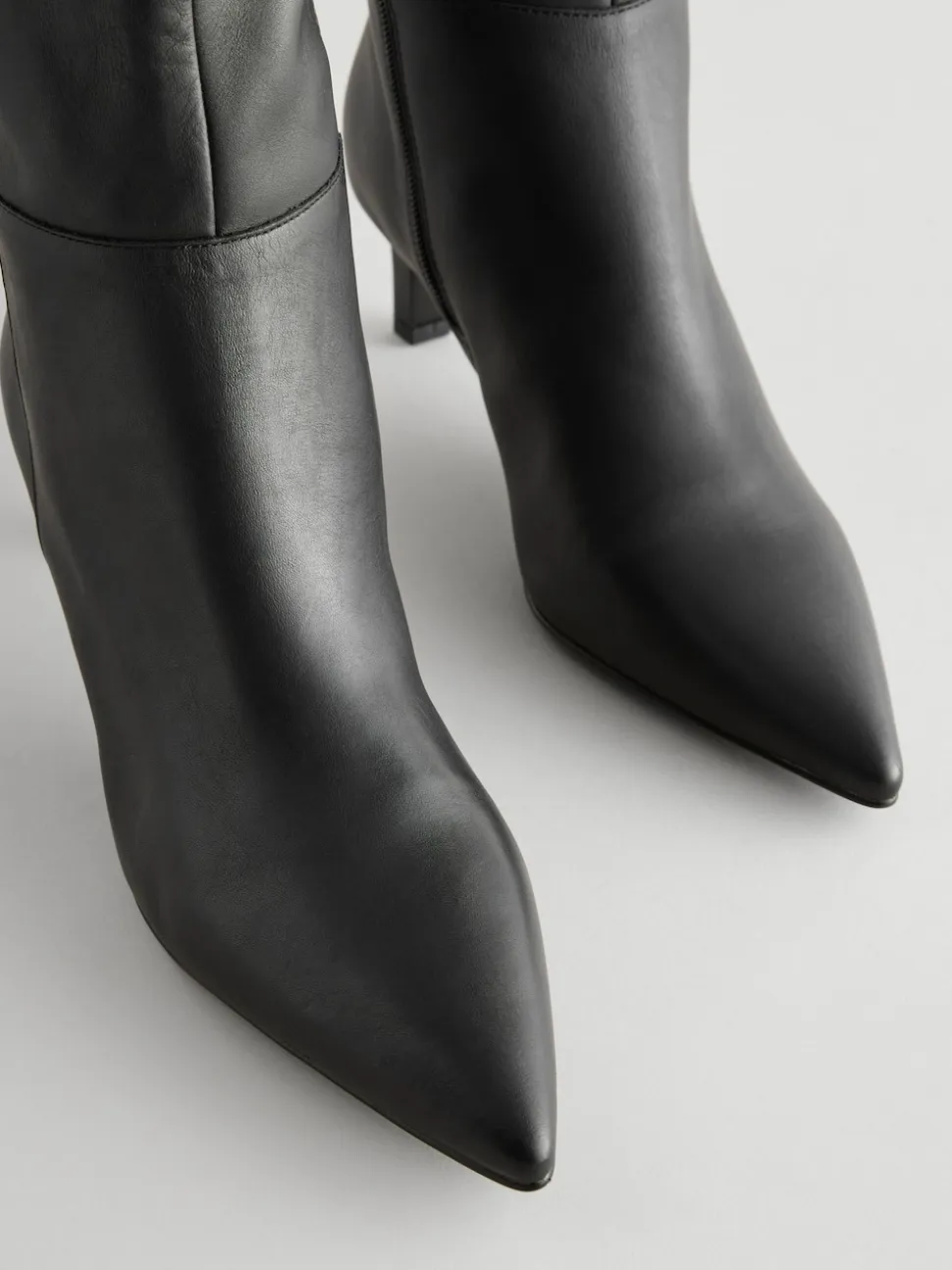 Black Leather Knee High Skinny Heeled Boots