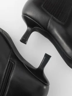 Black Leather Motion Flex Almond Toe Chelsea Style Ankle Boots