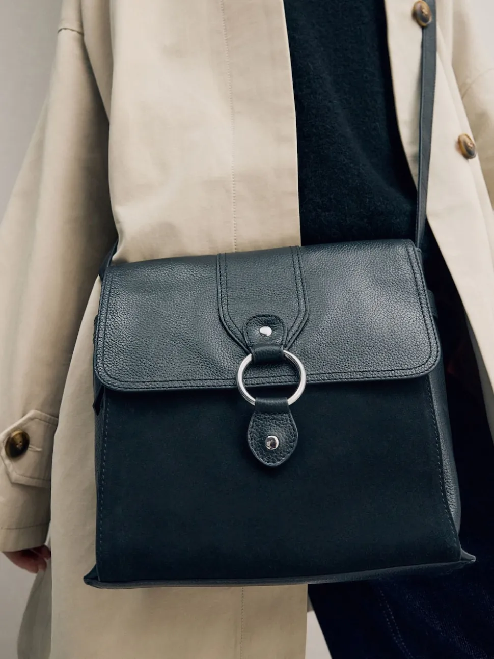 Black Leather Pocket Messenger Bag
