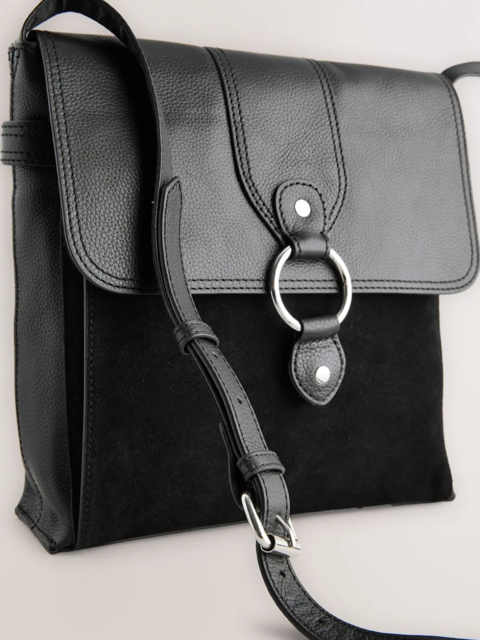 Black Leather Pocket Messenger Bag