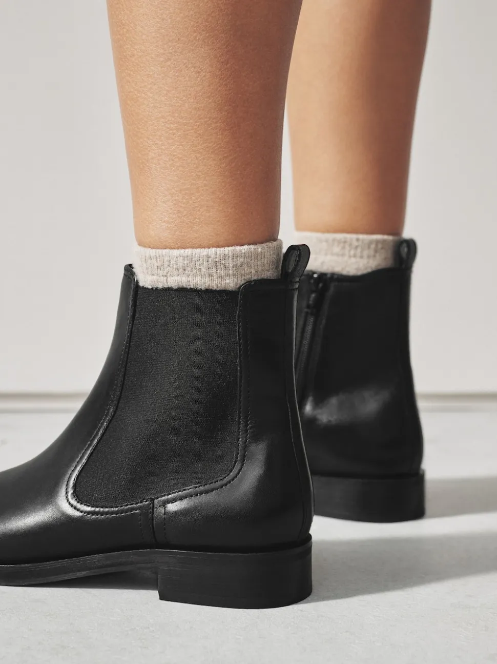 Black Leather Standard/Wide Fit Forever Comfort® Chelsea Ankle Boots
