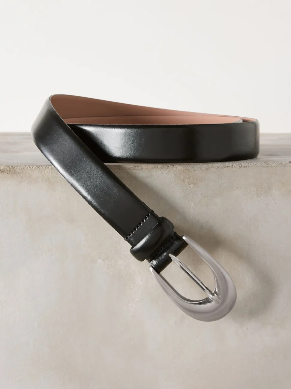 Black N. Premium Made In Italy Curve Buckle Leather Belt