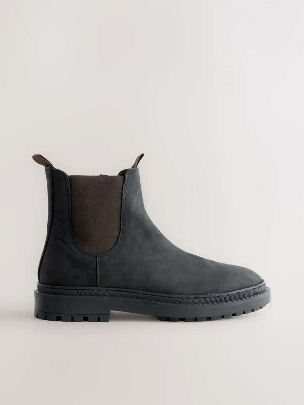 Black Oiled Leather Forever Comfort® Round Toe Chelsea Boots