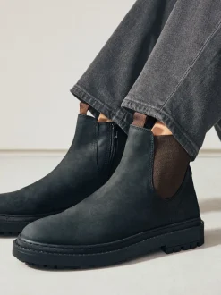 Black Oiled Leather Forever Comfort® Round Toe Chelsea Boots