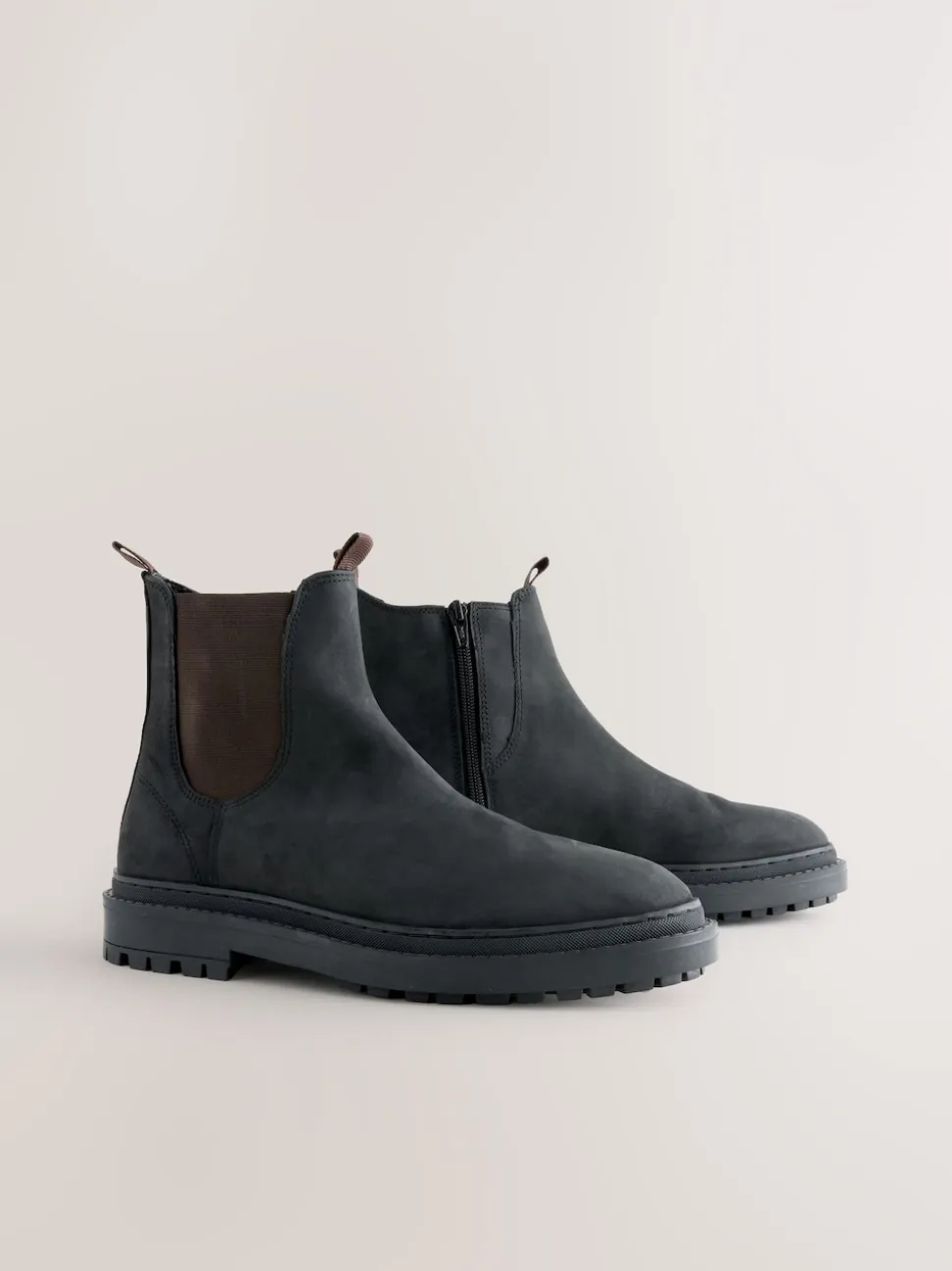 Black Oiled Leather Forever Comfort® Round Toe Chelsea Boots