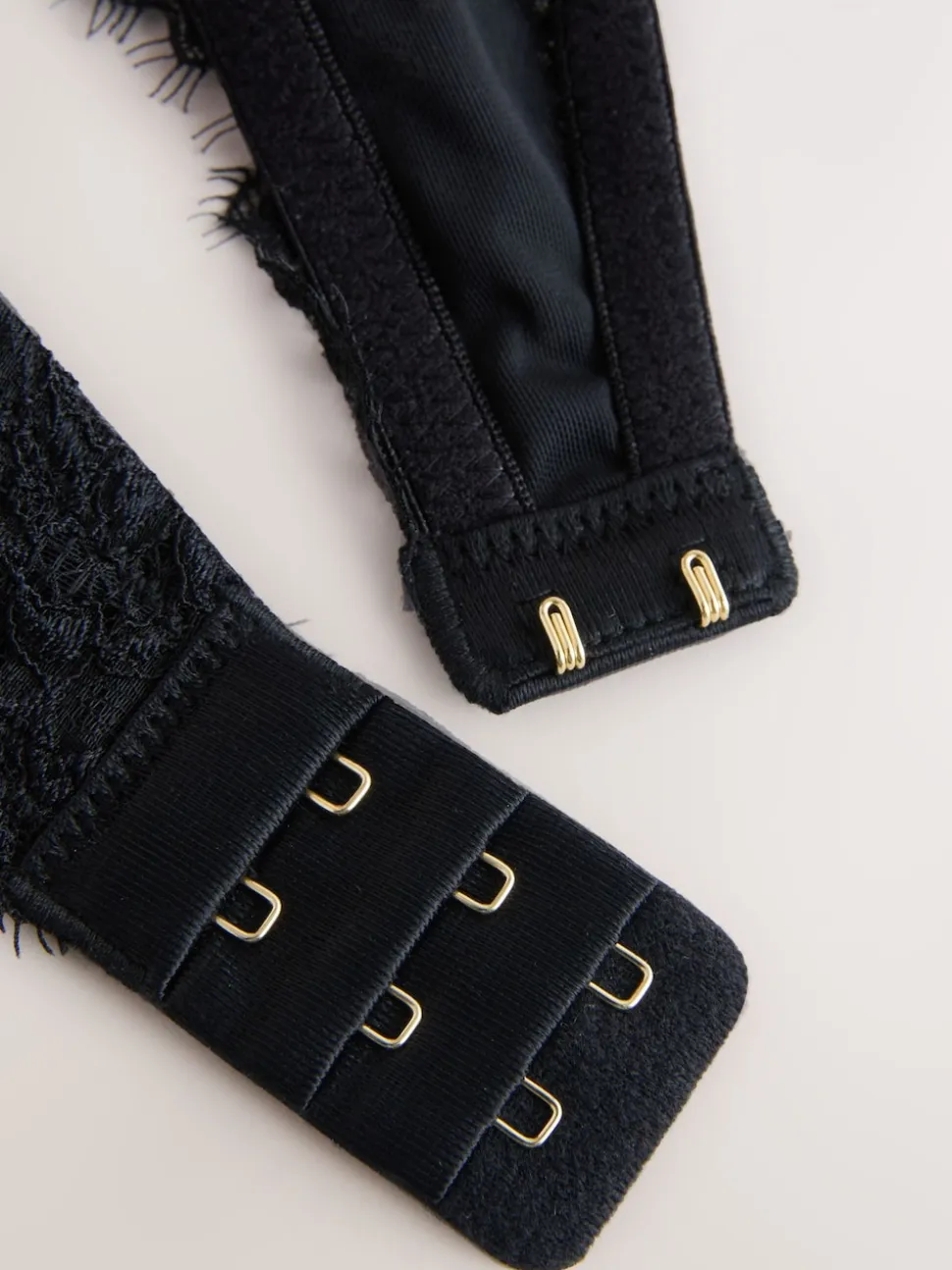 Black Pad Plunge A-E Lace Bra