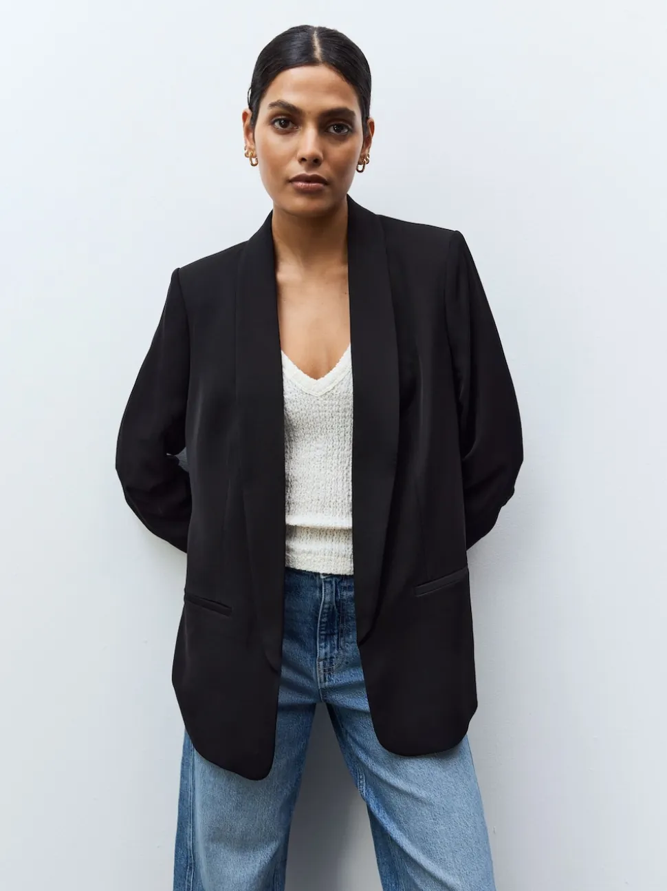 Black Relaxed Ruched Sleeve Blazer