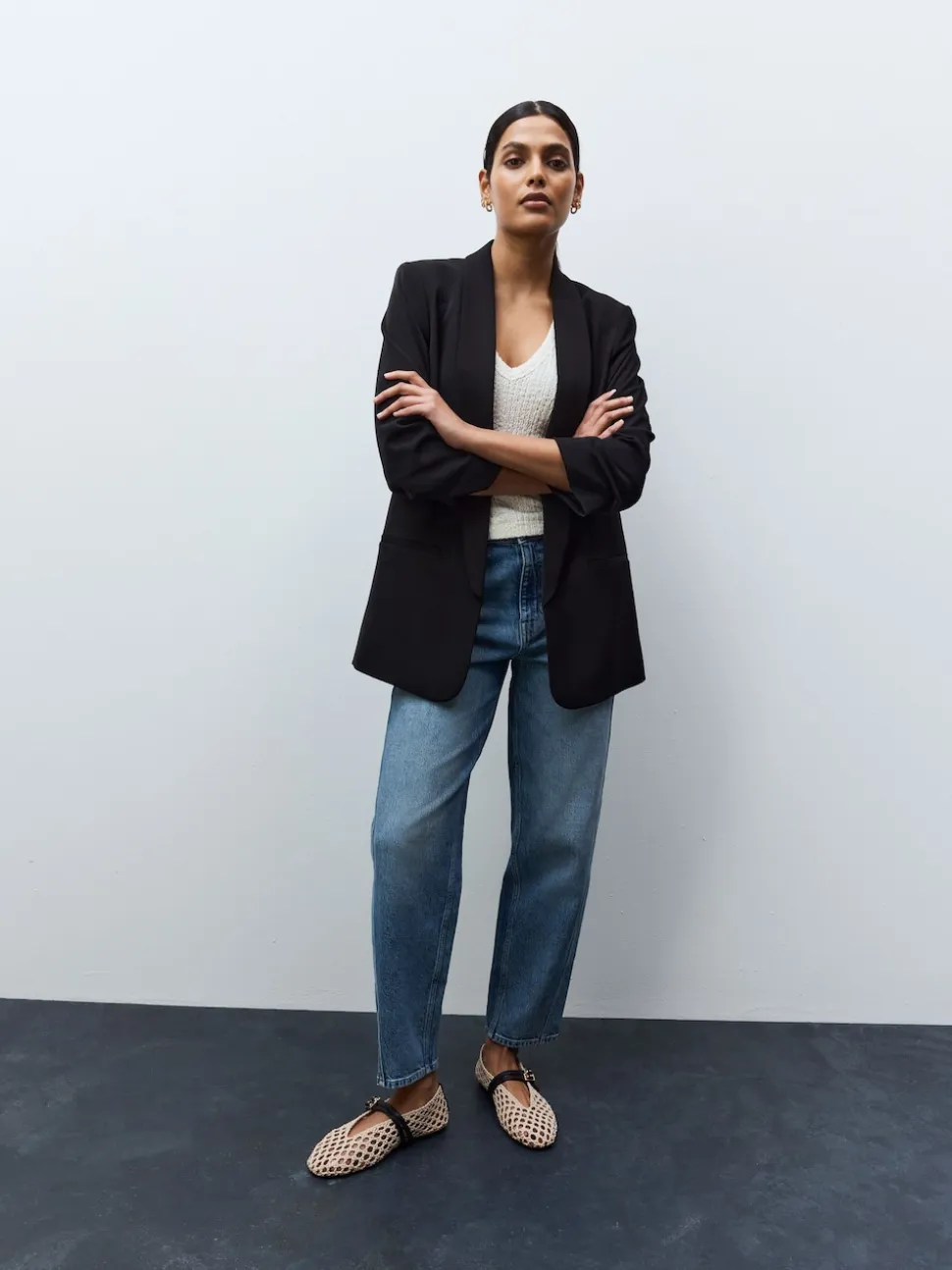 Black Relaxed Ruched Sleeve Blazer
