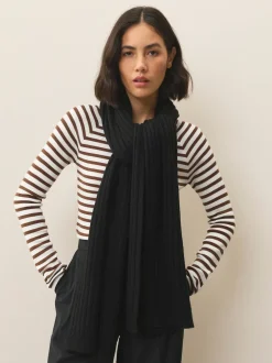 Black Ribbed Knit Scarf