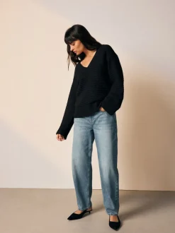 Black Ribbed V-Neck Knitted Jumper