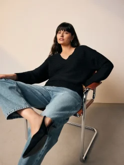 Black Ribbed V-Neck Knitted Jumper