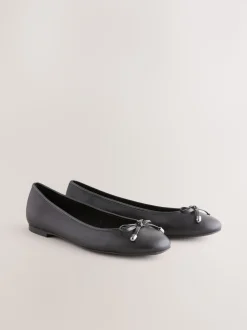 Black Round Toe Leather Ballerina Shoes