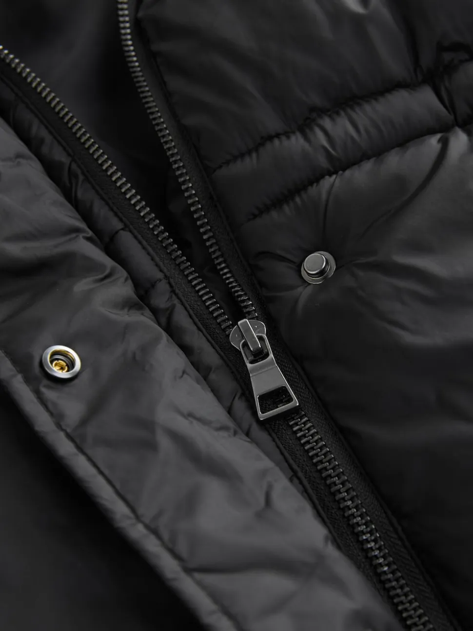 Black Short Padded Coat with Faux Fur Trim Hood and Cuffs