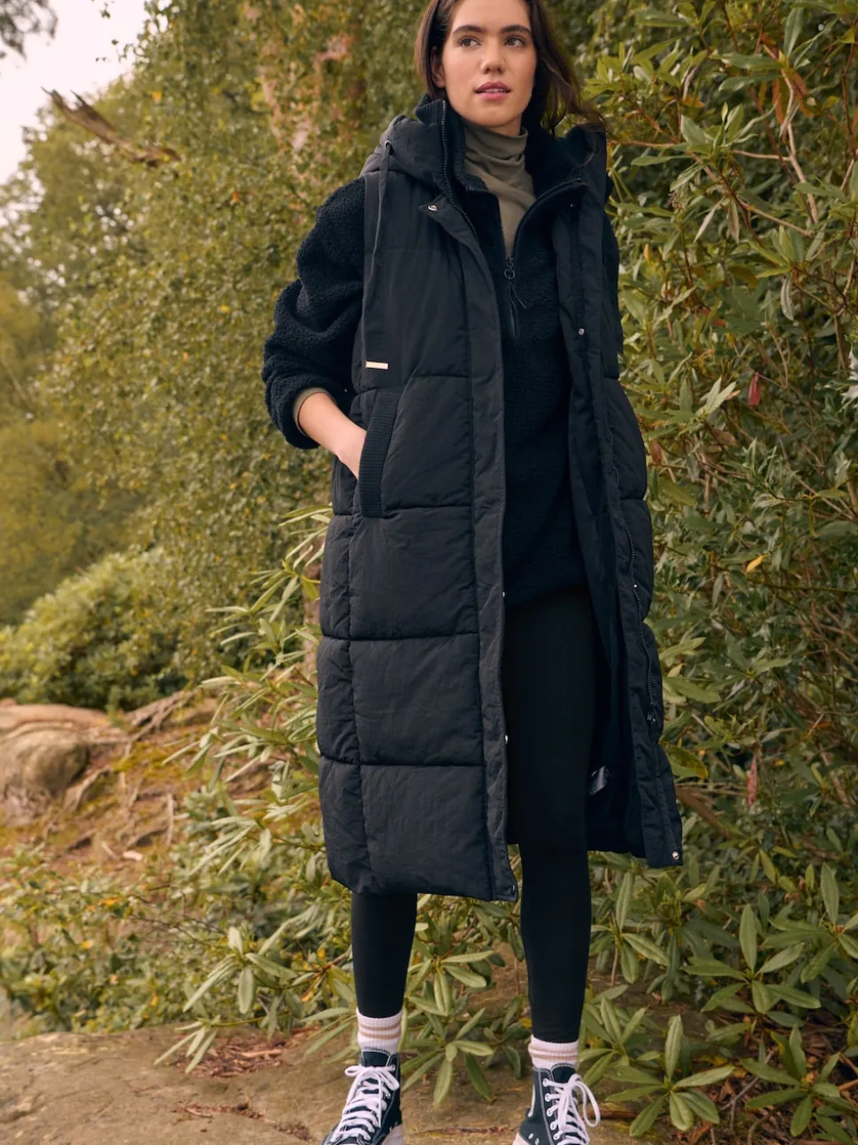Black Shower Resistant Knit Collar Hooded Padded Gilet