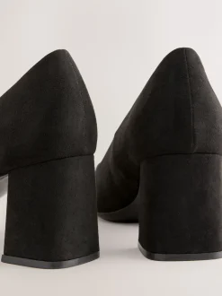 Black Standard/Wide Fit Standard Chisel Toe Block Courts