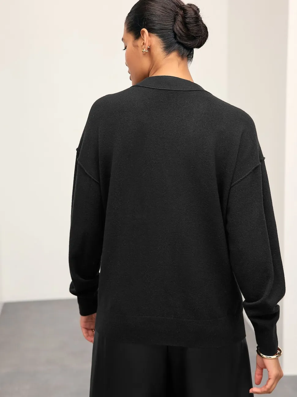 Black Supersoft V-Neck Cardigan With Pockets