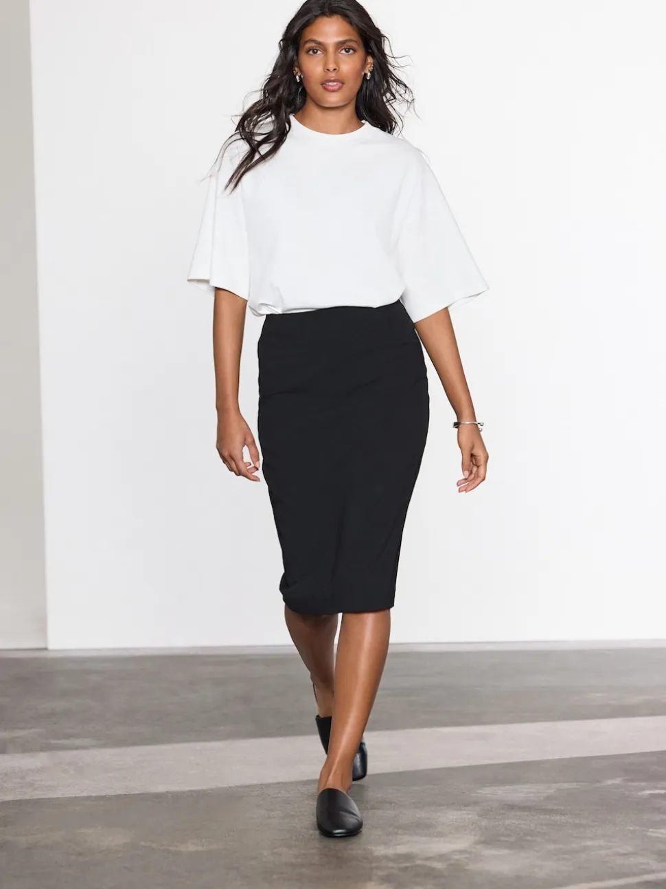 Black Tailored Pencil Skirt With Wool