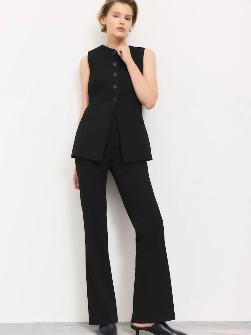 Black Tailored Waistcoat With Wool