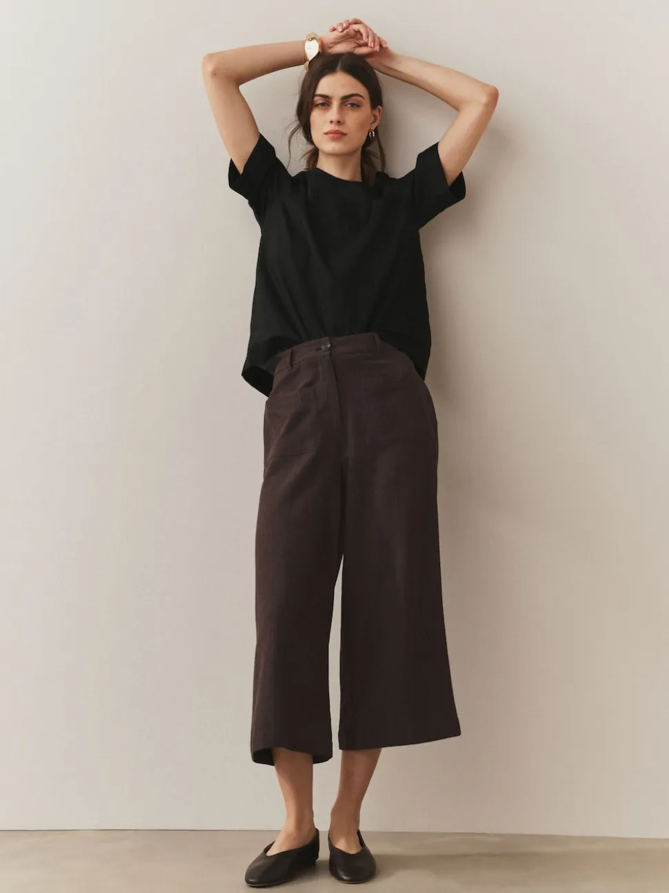 Black T-Shirt With Linen