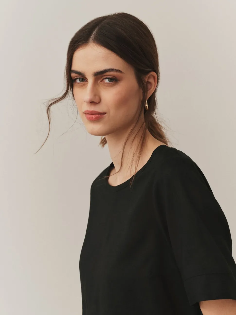 Black T-Shirt With Linen