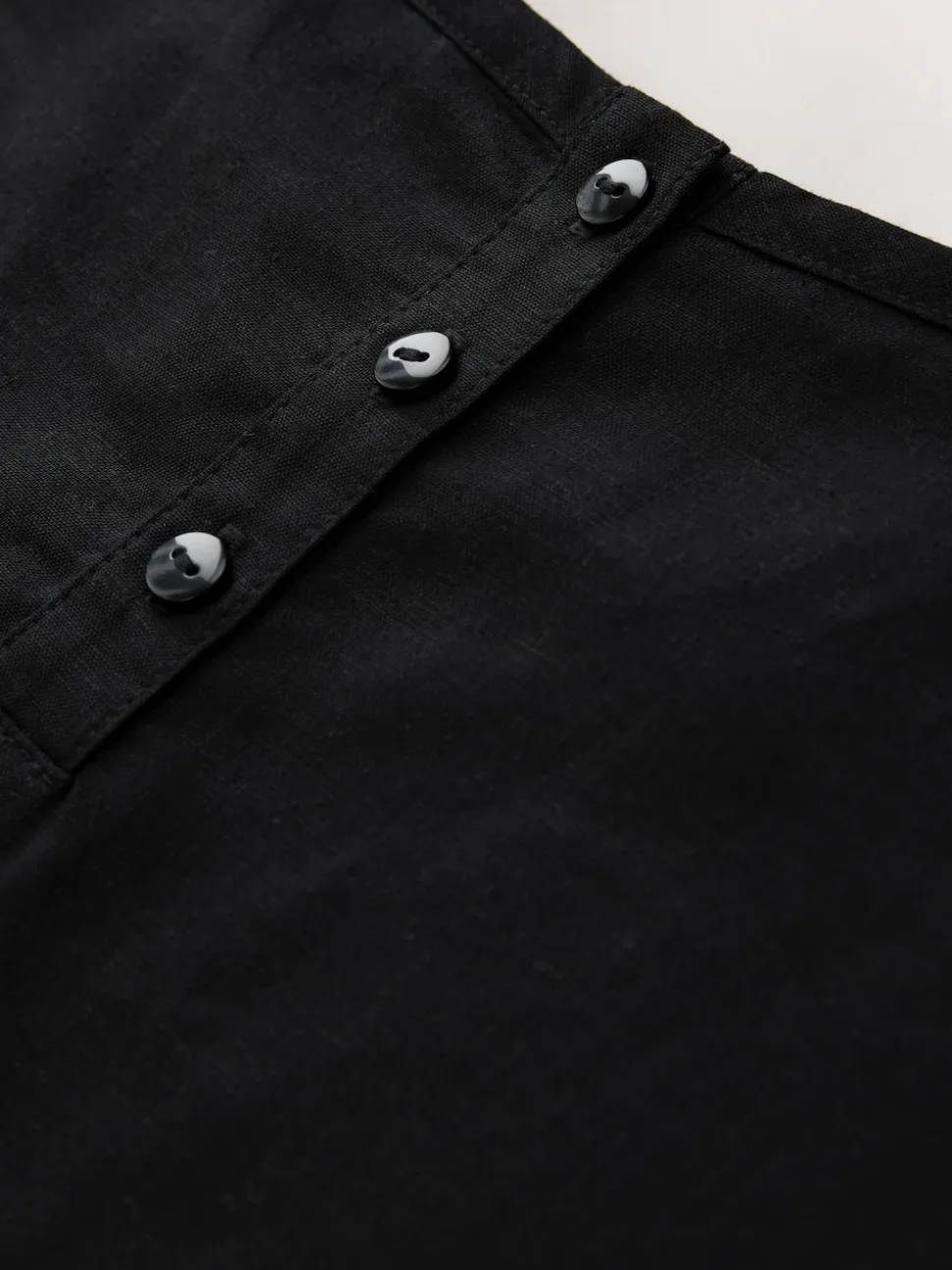 Black T-Shirt With Linen
