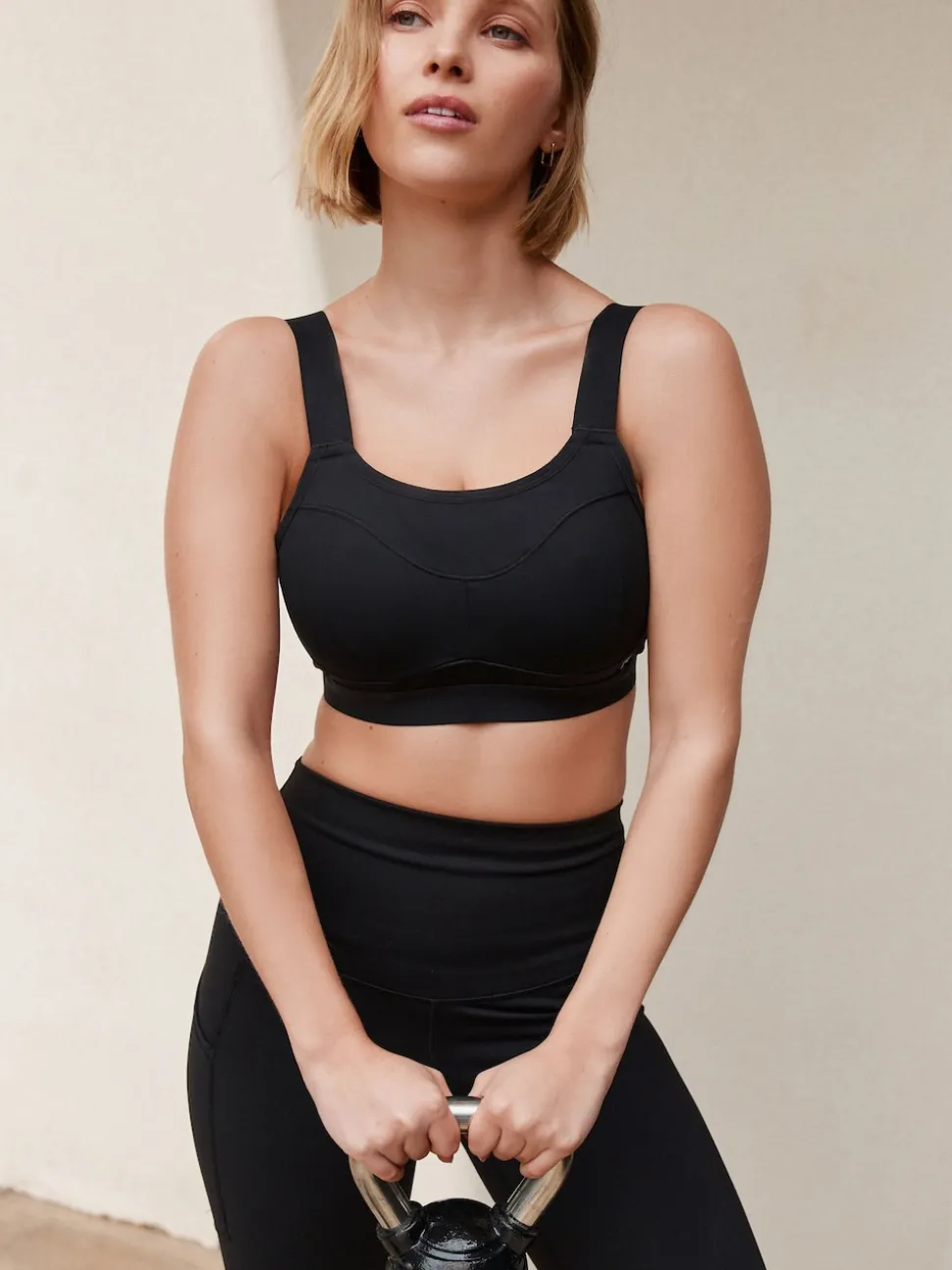 Black Ultimate Support Non Pad Minimising Wired Dry Tech High Impact Sports Bra
