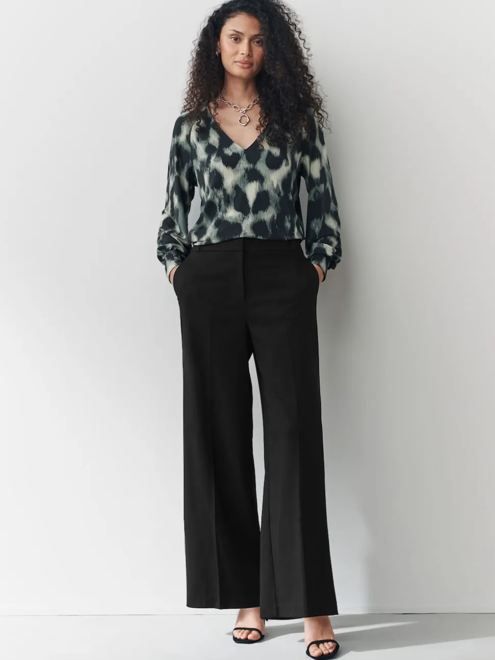 Black Wide Leg Tailored Trousers