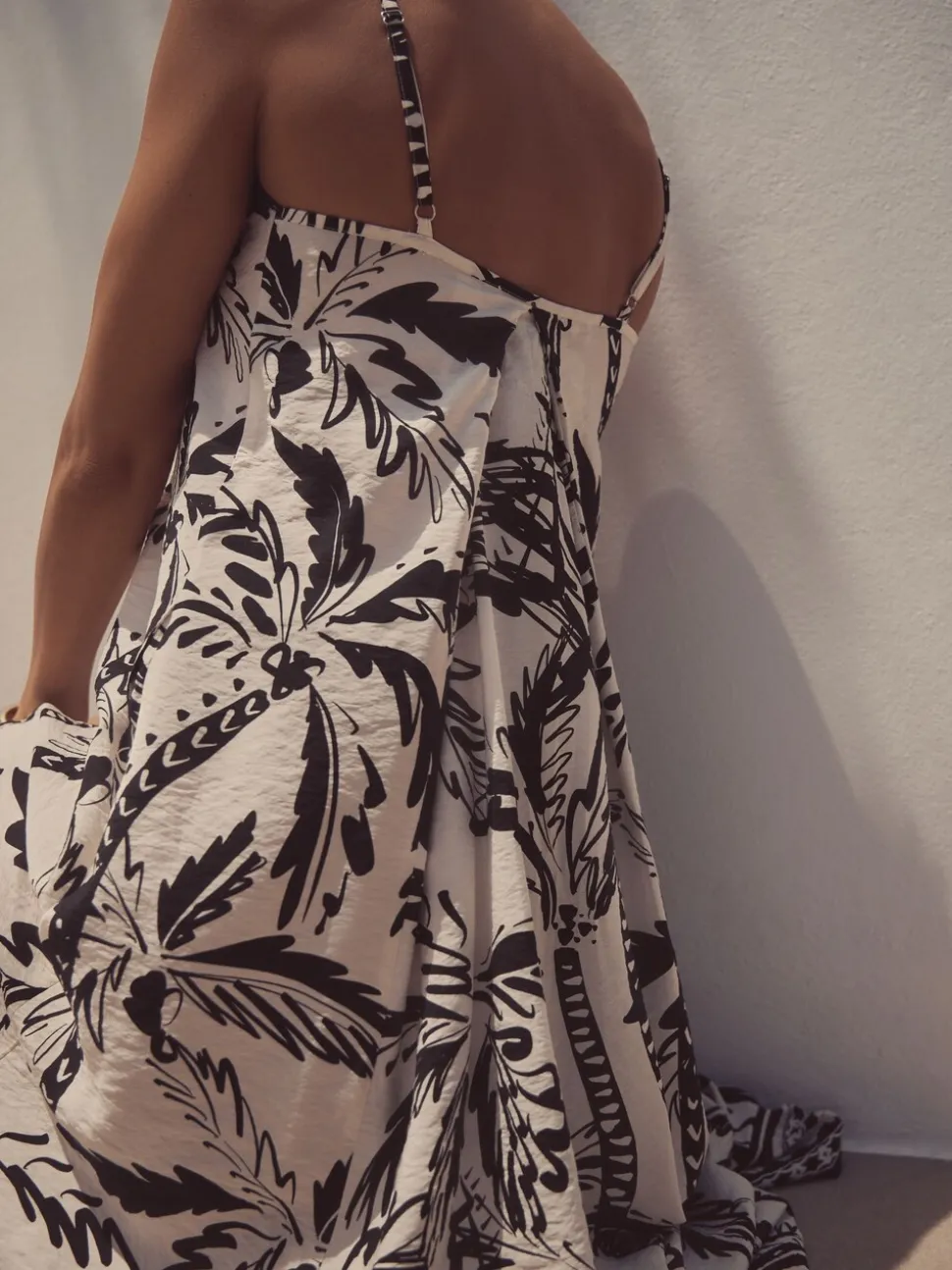 Black/White Fruit Print Volume Maxi Dress