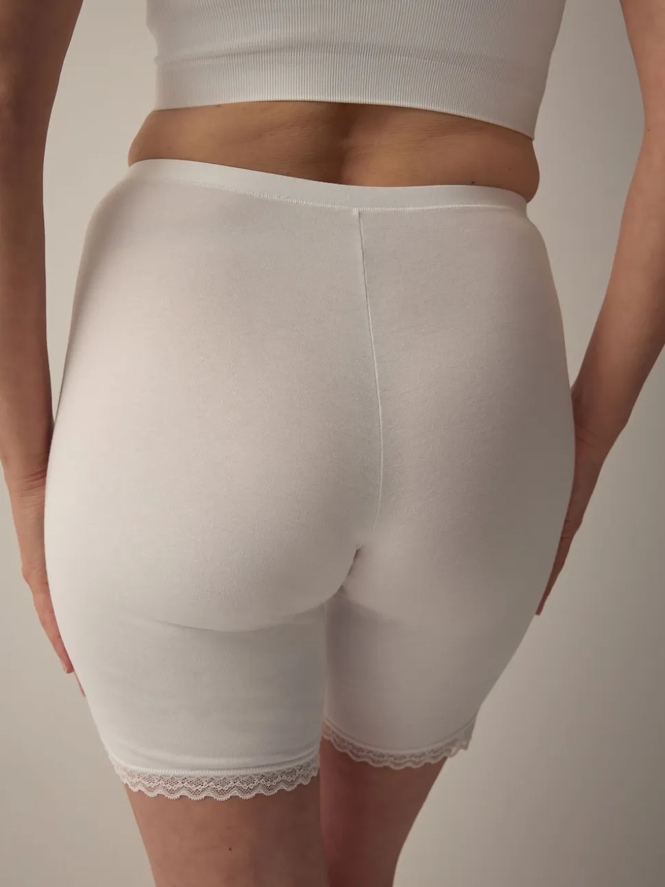 Black/White Menopause Friendly Cooling Thigh Smoothing Shorts 2 Pack