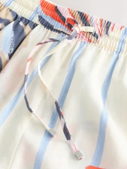 Blue/Ecru Shorts with Linen
