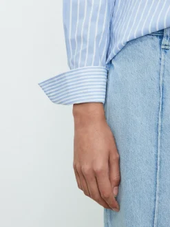 Blue/White Stripe Fitted Stretch Essential Long Sleeve Shirt