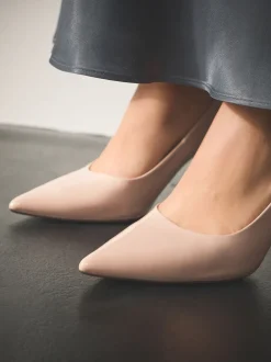 Blush Pink Standard/Wide Fit Forever Comfort® Point Toe Court Heels