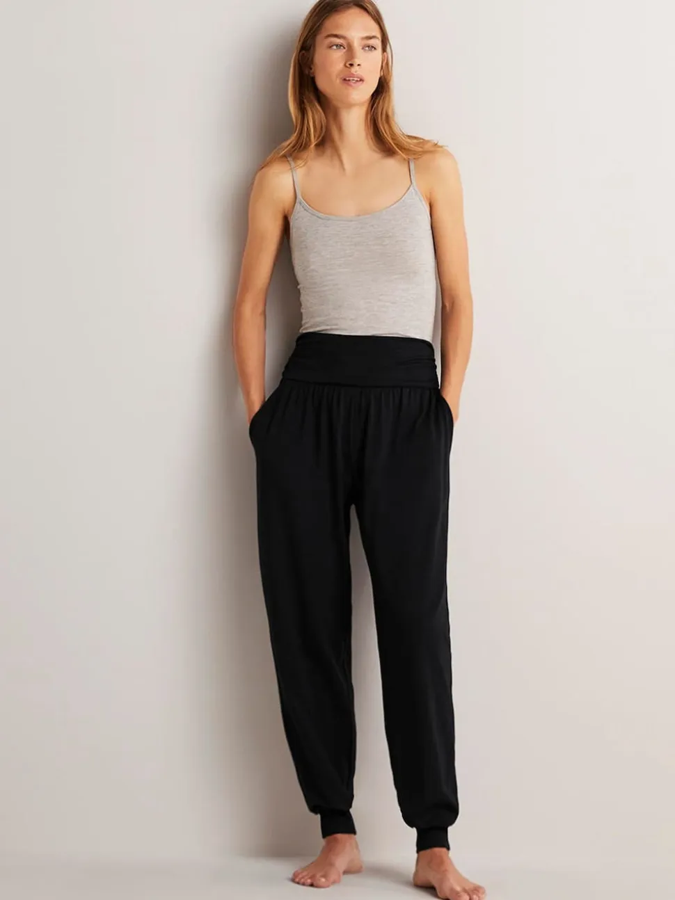 Boden Black Hareem Jersey Joggers