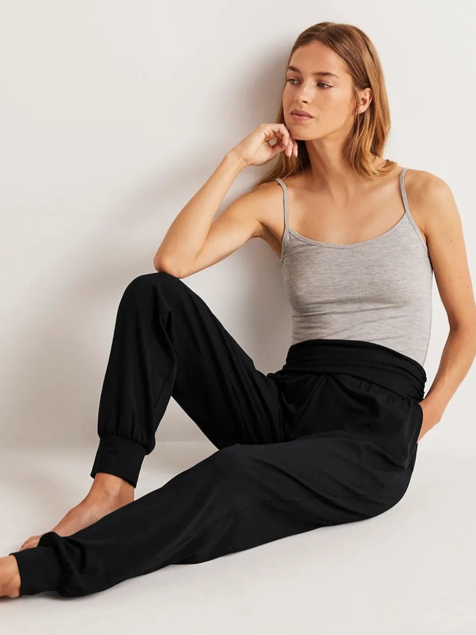 Boden Black Hareem Jersey Joggers