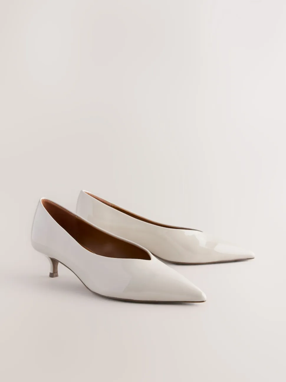 Bone Standard/Wide Fit Point Toe Low Kitten Heels Shoes