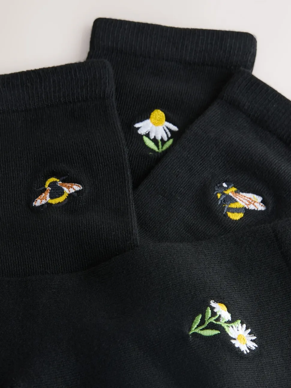Bumble Bee Embroidered Motif Ankle Socks 4 Pack