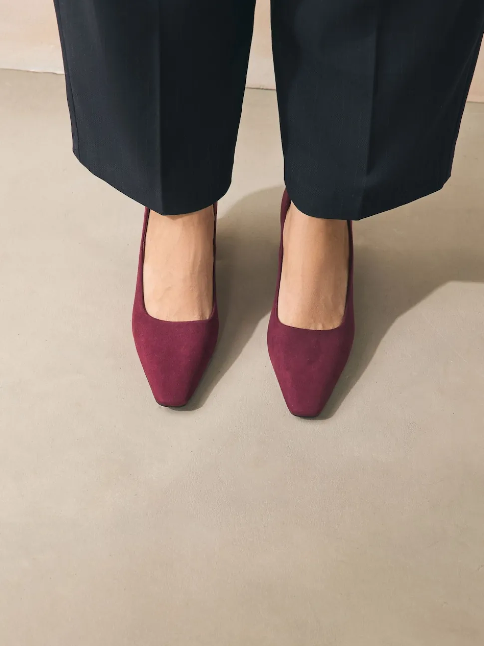 Burgundy Red Standard/Wide Fit Standard Chisel Toe Block Courts