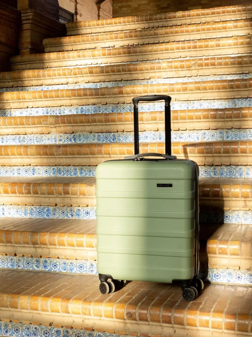 Cabin Max Bodo Green Anode 40L ABS Cabin Carry On Hand 55x40x20cm Luggage