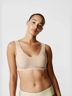 Chantelle Soft Stretch Seamless V-Neck Padded Crop Top